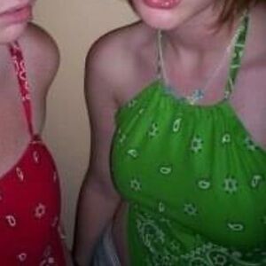 Green bandana top
